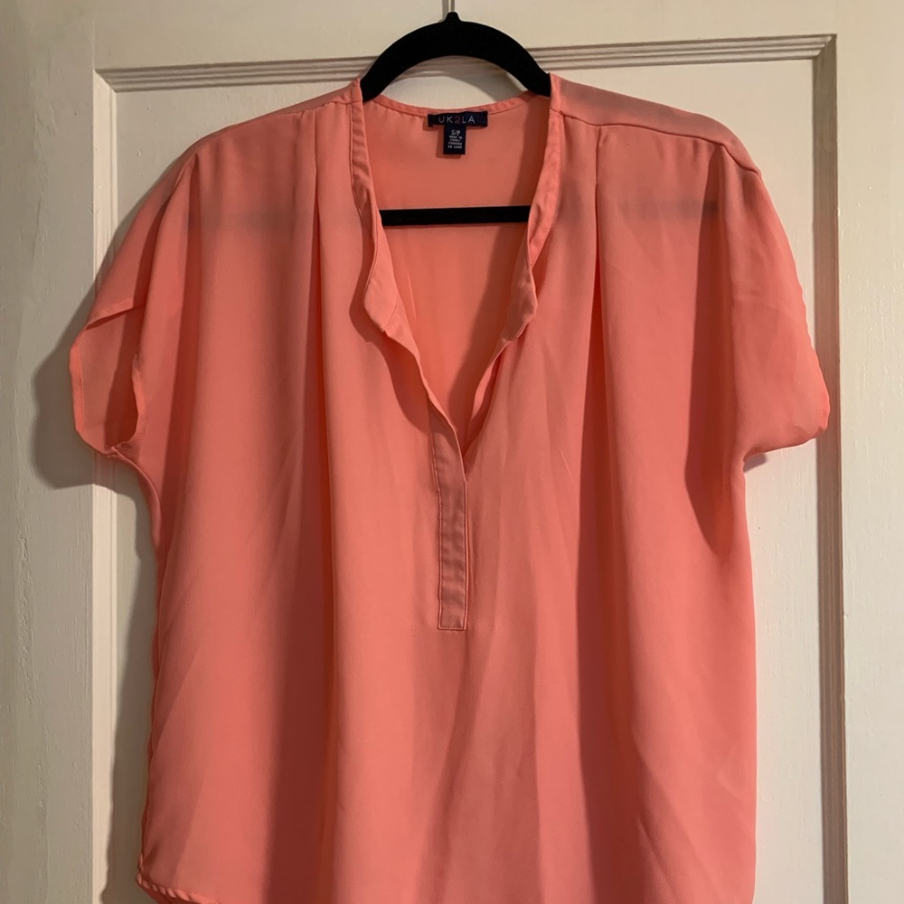 Coral t shirt